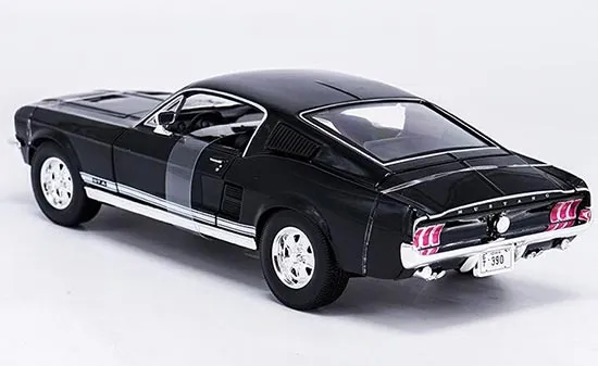 /img/53056-mustang-fastback-diecast-details.webp