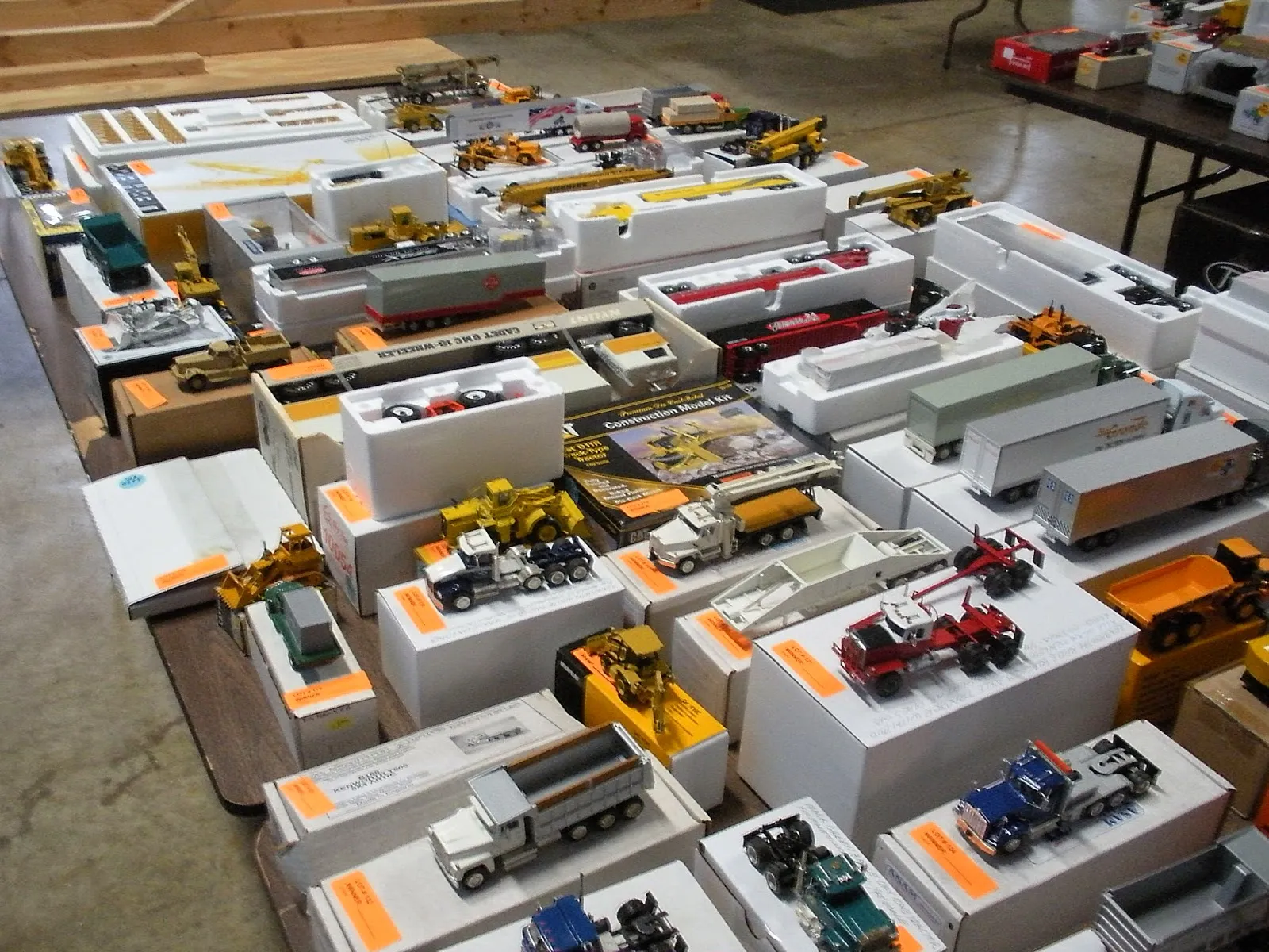 53073 dhs diecast auction paying