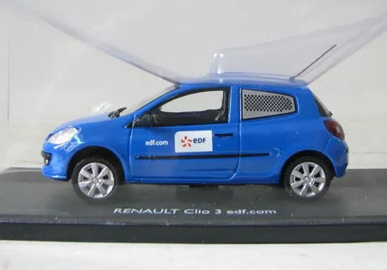 /img/53128-renault-clio-diecast-models-display.webp