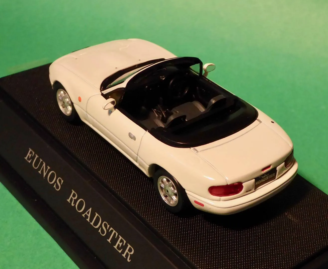 53130 diecast miata 1 18 overview