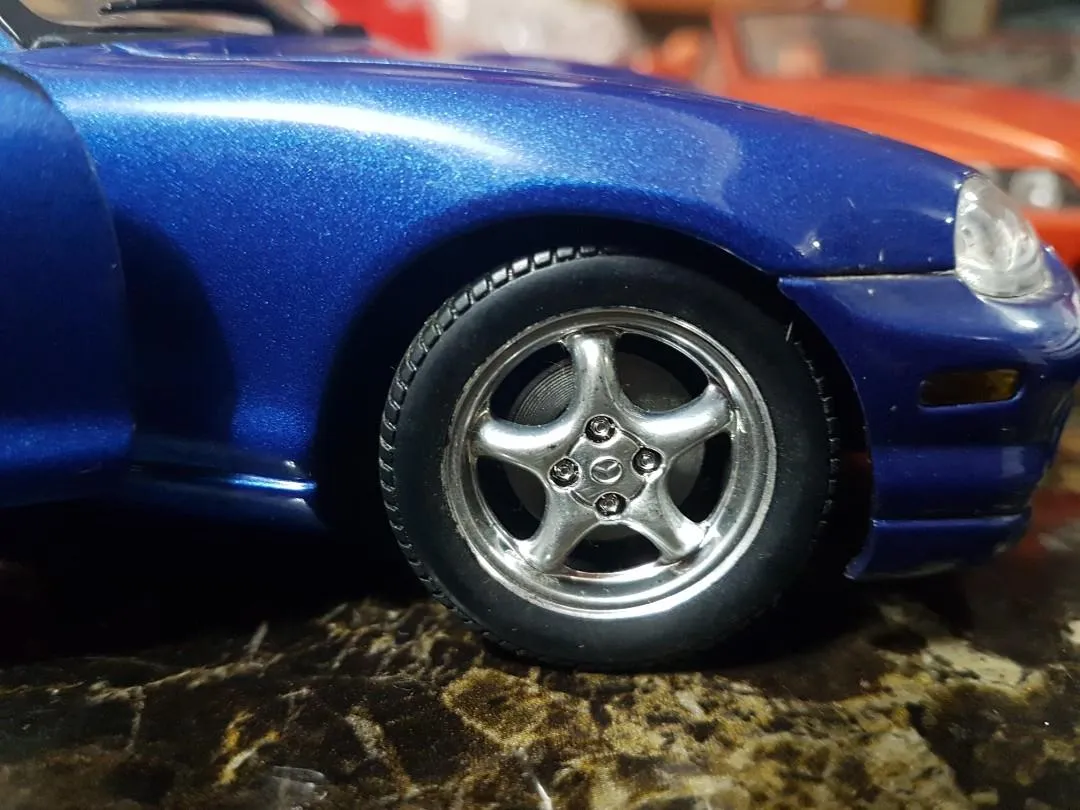 /img/53130-diecast-miata-value.webp