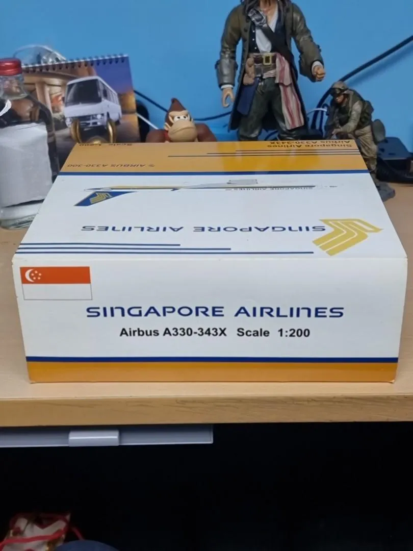 53152 singapore airplane diecast store 5