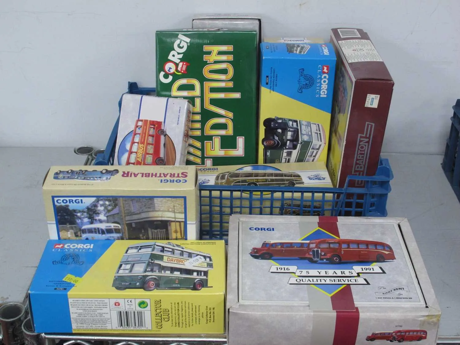 53157 corgi train collection display