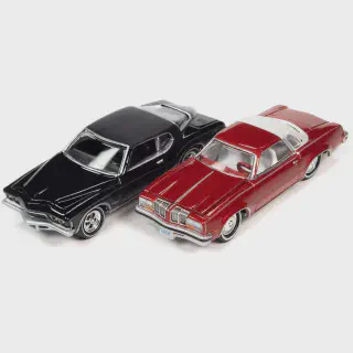 /img/53159-diecast-collection-display.webp