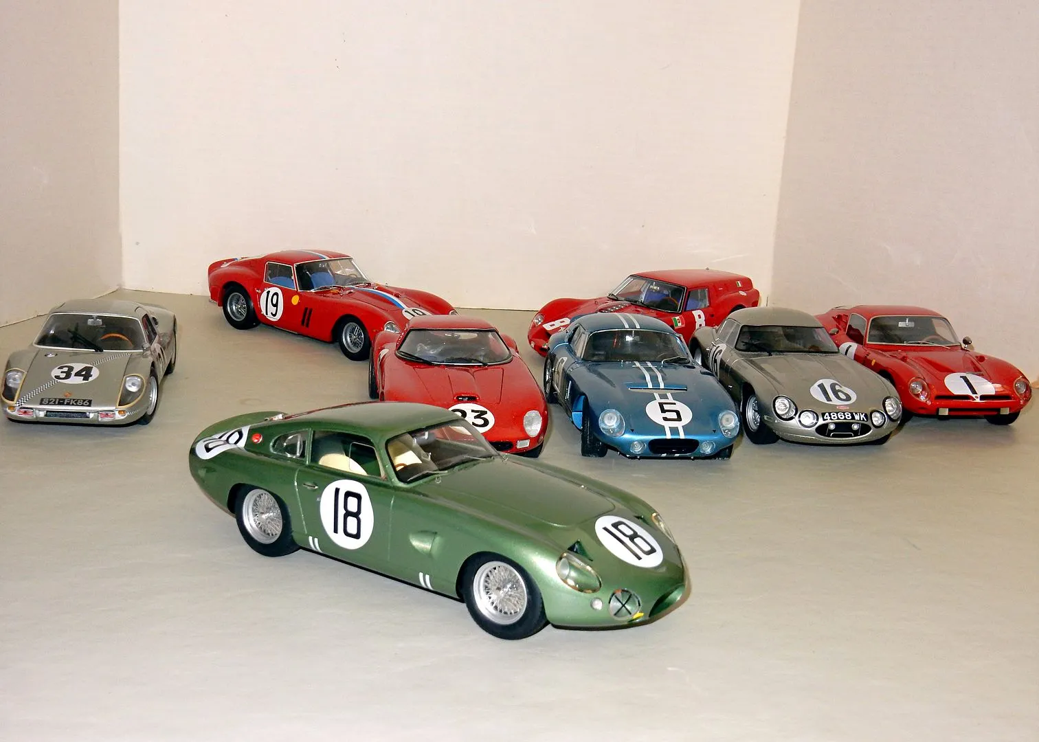 /img/53167-lemans-66-diecast-collection.webp