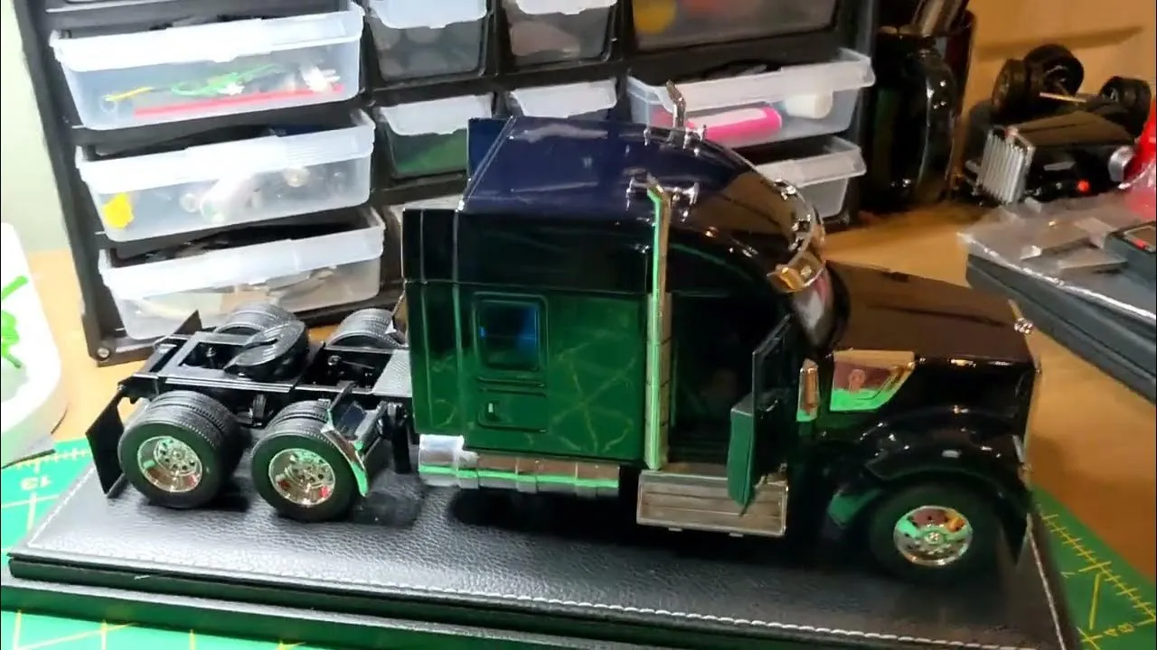 53207 custom kenworth w990 diecast