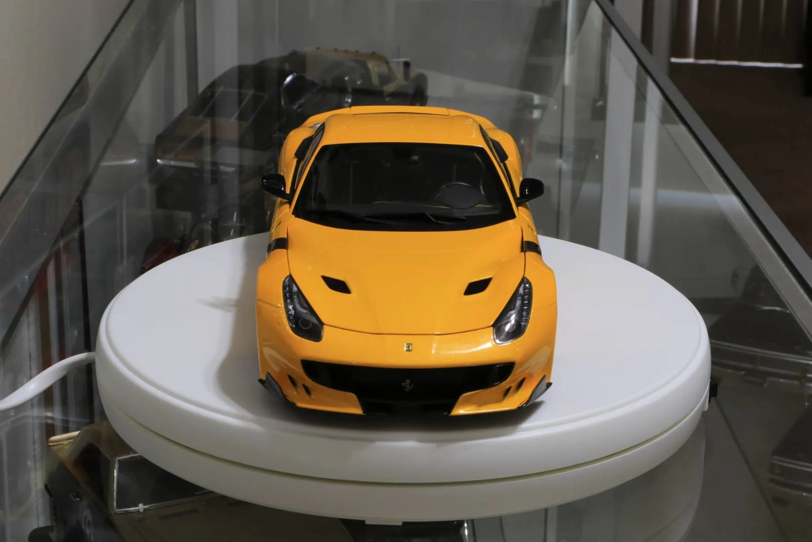53220 ferrari f12 tdf diecast bbr details