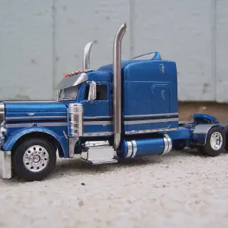 /img/53245-diecast-model-trucks-canada-online.webp