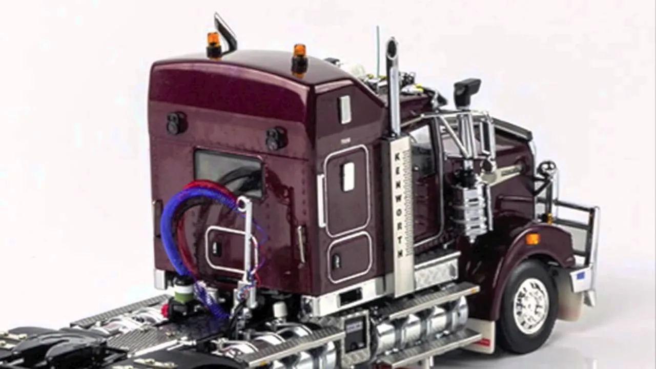 /img/53259-drake-diecast-truck-3.webp