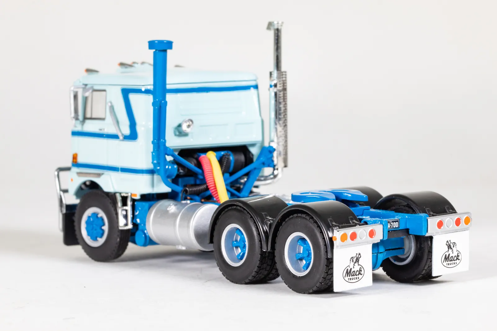 53259 drake diecast truck details