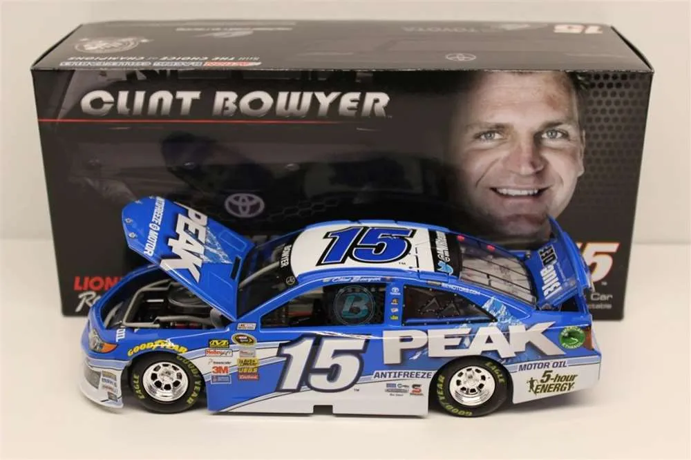 53323 clint bowyer nascar 4
