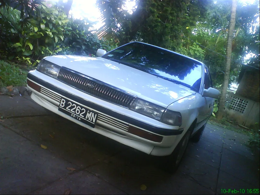 53337 diecast toyota corona interior